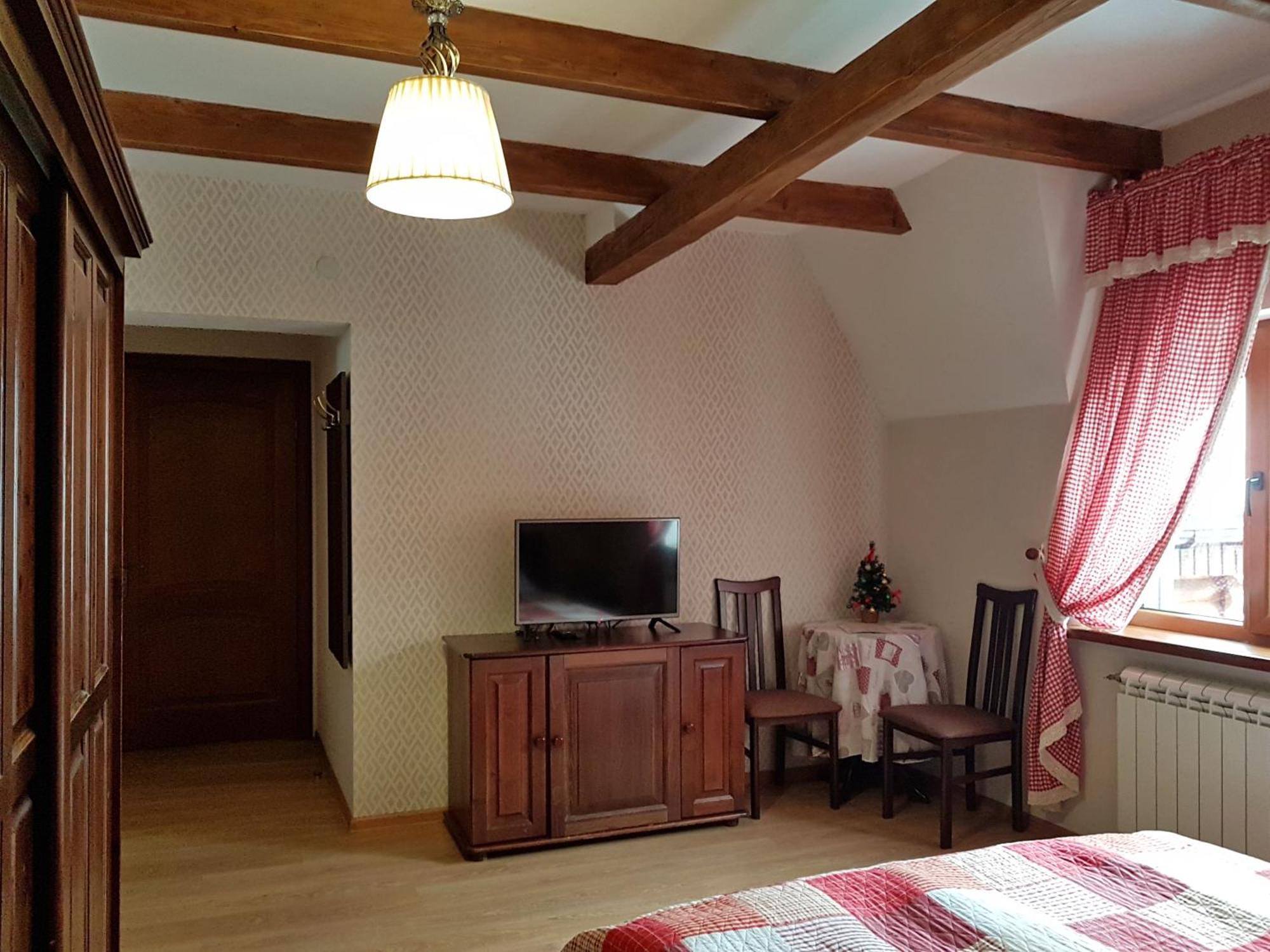 Zelena Sadyba Turichki Cameră foto